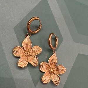 Elegant Gold Plated Flower Earrings
